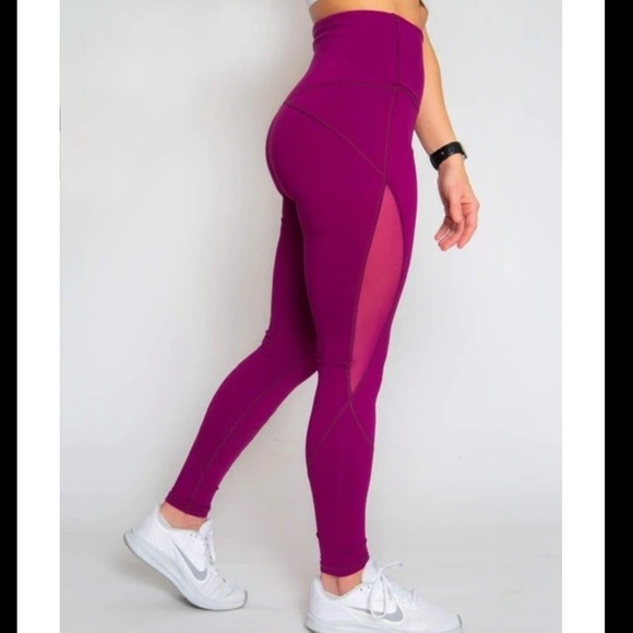 Cheeky Fit Pants - Mesh Cut-Out High Waist Legging